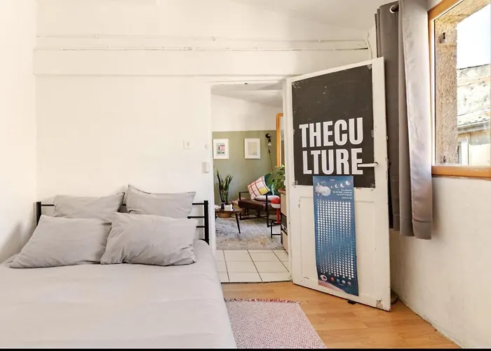 Female Private In Center * Montpellier